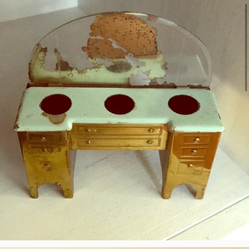 Vintage lipstick holder (reserved)